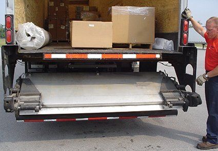 retail residential delivery lift gate retail residential delivery lift gate